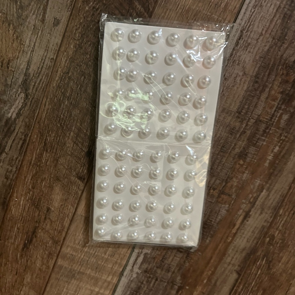 Pearl Stick-on Hair Accessories